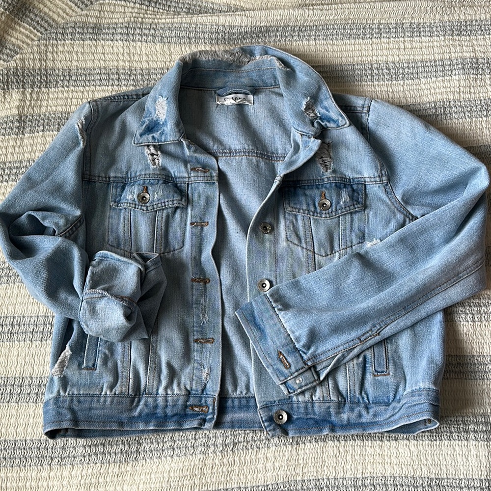 Jean jacket distressed